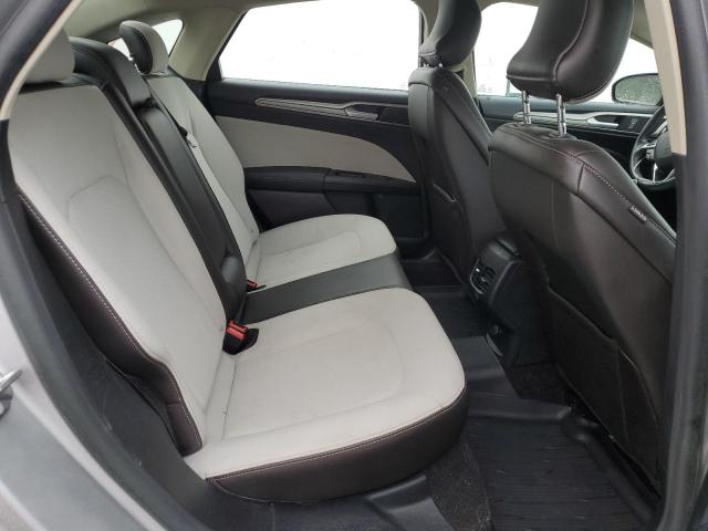 3FA6P0HD2KR162122 Ford FUSION SE