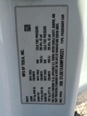 5YJ3E1EA6MF995221 Tesla 2021
