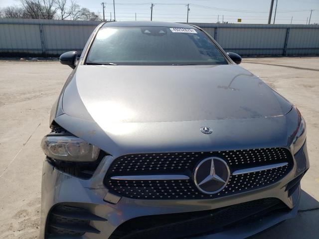 WDD3G4EB3KW002275 Mercedes-Benz A 220