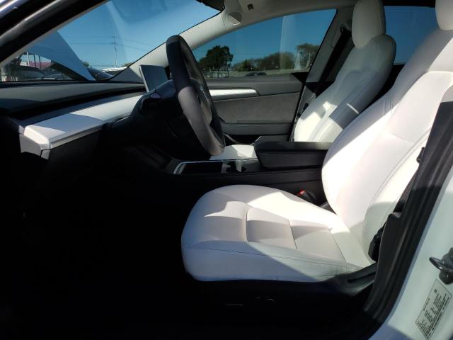 5YJ3E1EA6MF995221 Tesla 2021