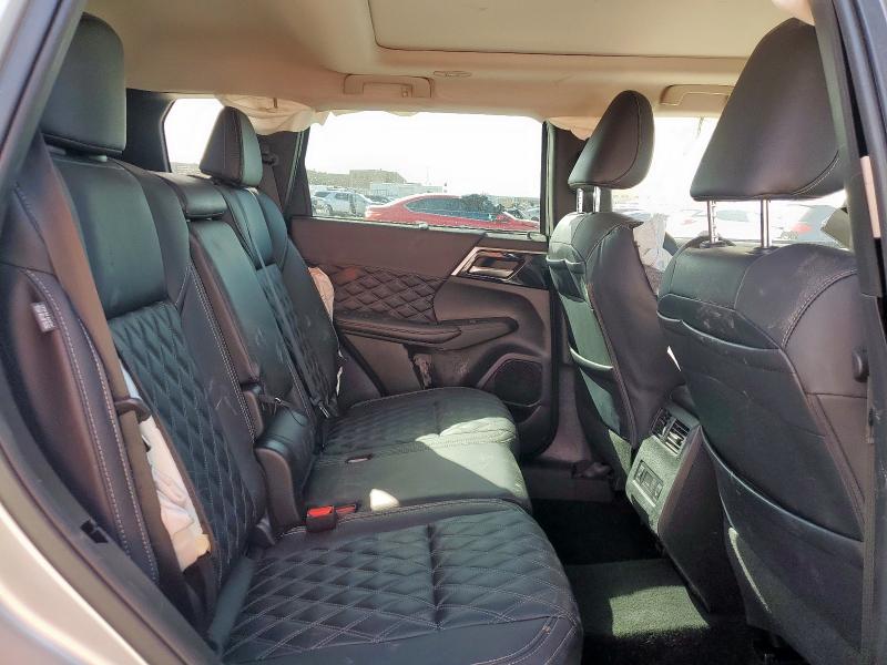 JA4J3VA81PZ053772 Mitsubishi Outlander