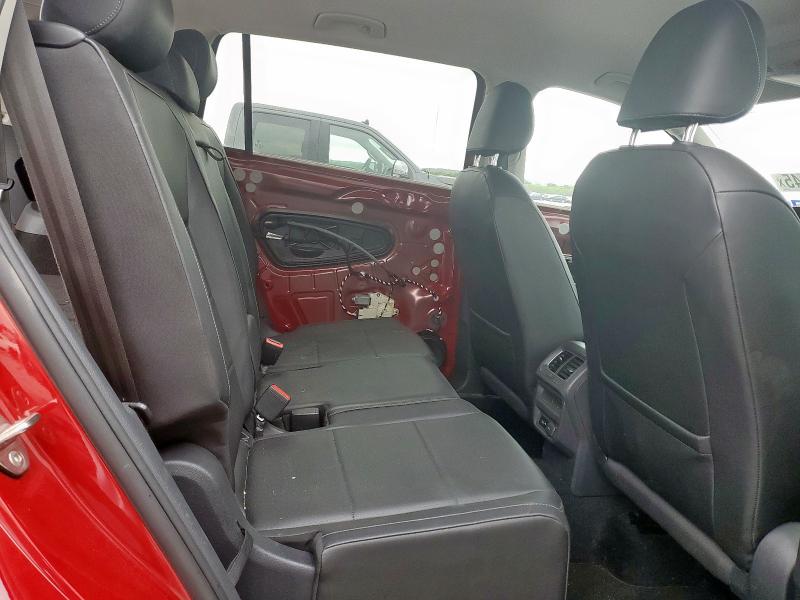 3VV3B7AX7JM088976 Volkswagen TIGUAN SE