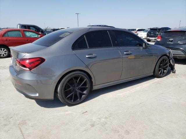 WDD3G4EB3KW002275 Mercedes-Benz A 220