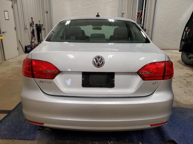 3VWD17AJ4EM241530 Volkswagen Jetta