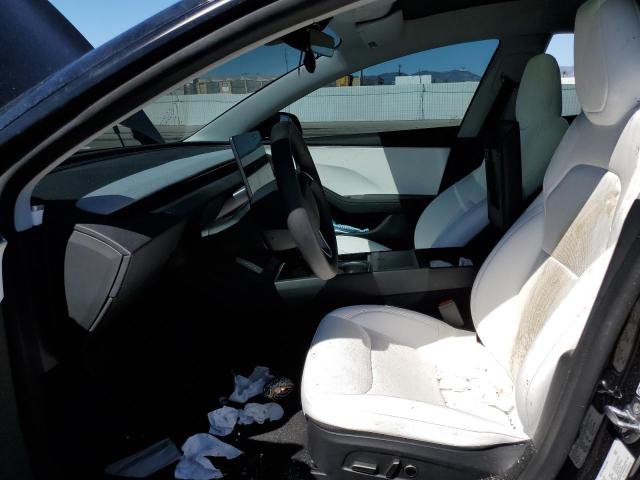 5YJ3E1EA4RF868930 Tesla 2024