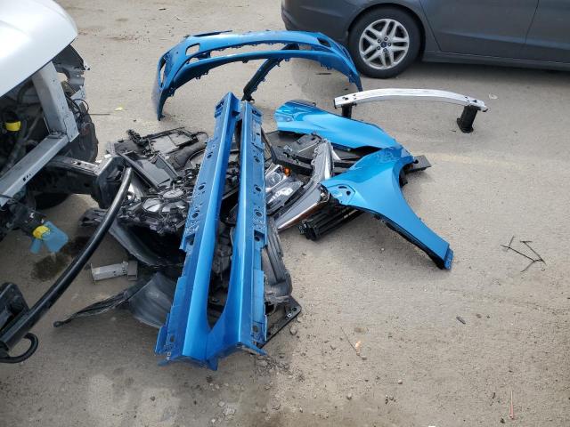 JTDL9RFU4L3020885 Toyota Prius Le