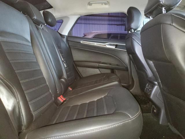 3FA6P0H92GR268752 Ford FUSION SE