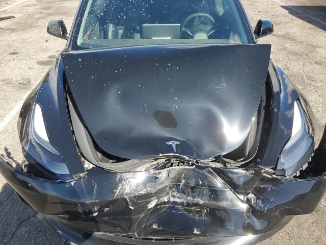 5YJ3E1EB4NF271893 Tesla 2022
