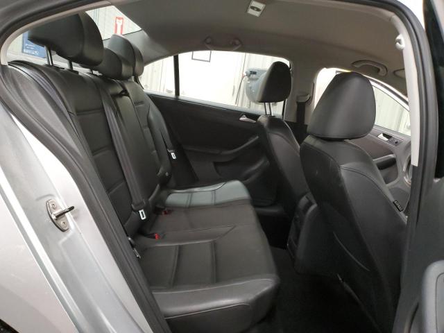 3VWD17AJ4EM241530 Volkswagen Jetta