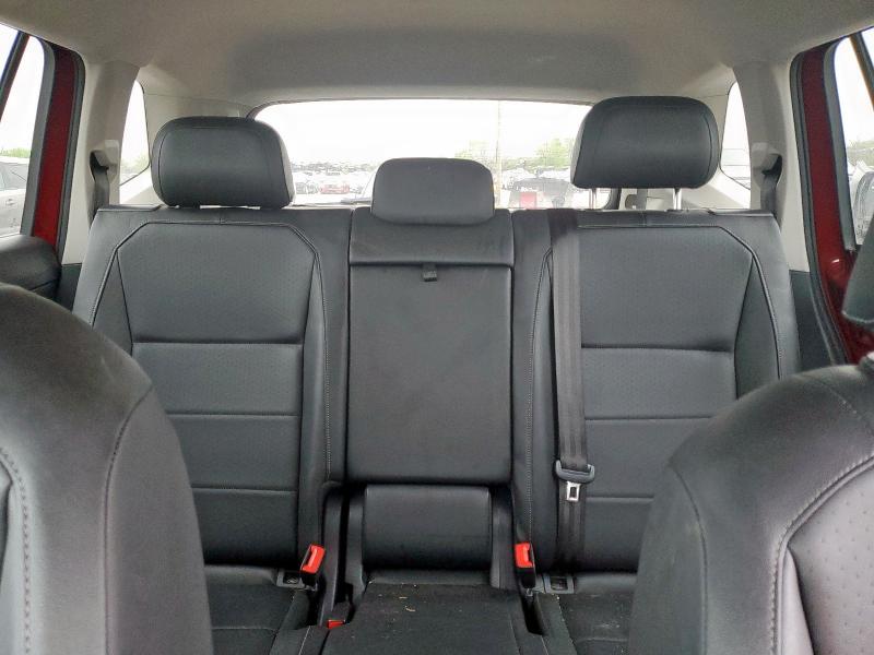 3VV3B7AX7JM088976 Volkswagen TIGUAN SE