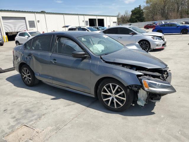 3VWD67AJ3GM393240 Volkswagen JETTA SE