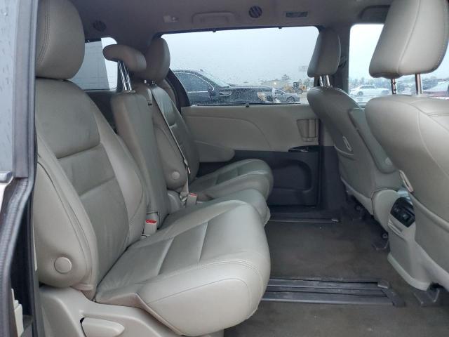 5TDYZ3DC8JS927759 Toyota SIENNA XLE
