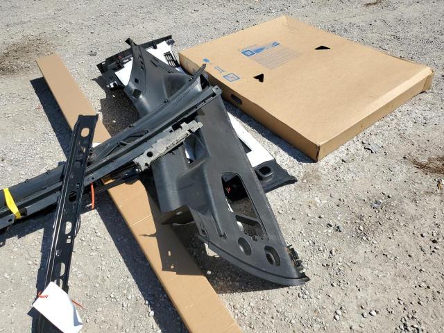 1GKS1GKC5KR364732 GMC Yukon Xl C1500 Slt