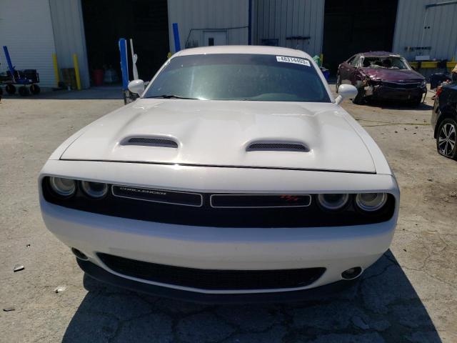 2C3CDZAT3FH869330 Dodge Challenger Sxt