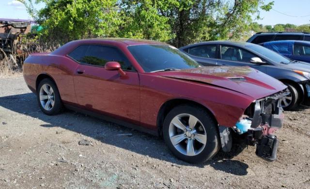 2C3CDZAGXJH305573 Dodge Challenger Sxt