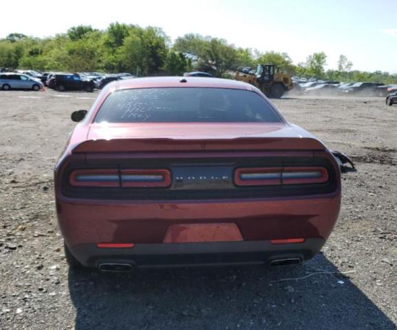 2C3CDZAGXJH305573 Dodge Challenger Sxt