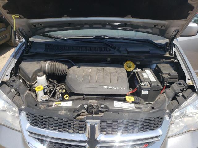 2C4RDGCG5JR218200 Dodge Grand Caravan Sxt