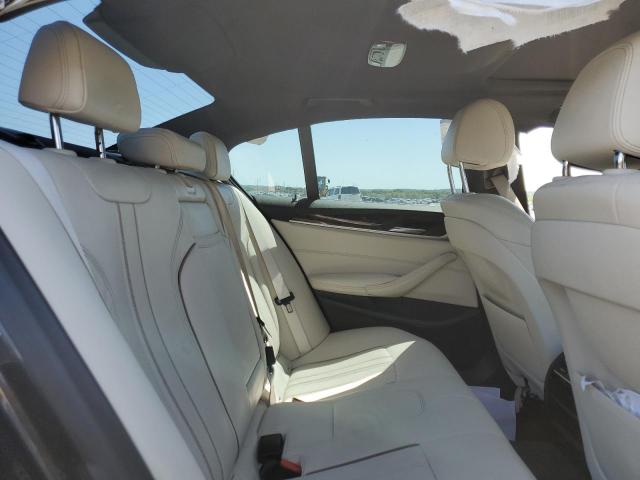 WBAJA9C58JB249808 BMW 530e