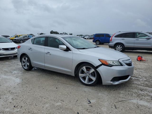 19VDE1F33EE000138 Acura ILX 20
