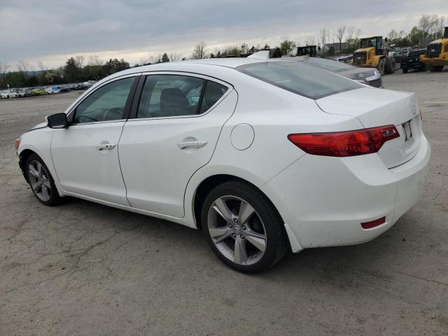 19VDE1F32EE005573 Acura ILX 20