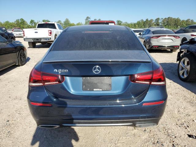 WDD3G4EB1KW034027 Mercedes-Benz A 220