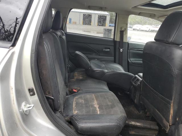 JA4AZ3A33KZ018117 Mitsubishi Outlander Se