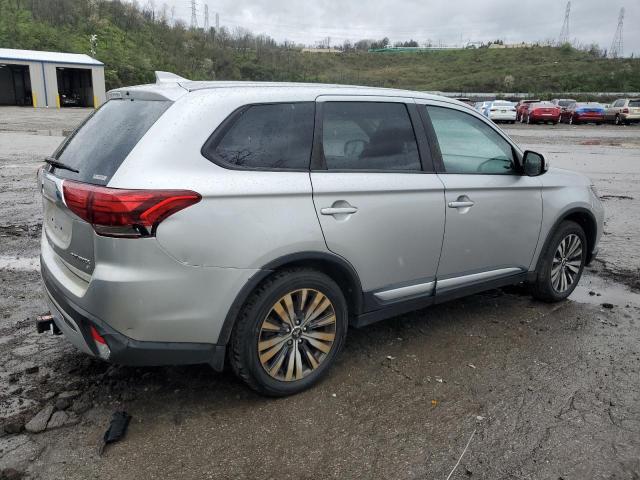 JA4AZ3A33KZ018117 Mitsubishi Outlander Se
