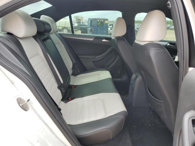 3VWD17AJ2GM301825 Volkswagen Jetta Sport