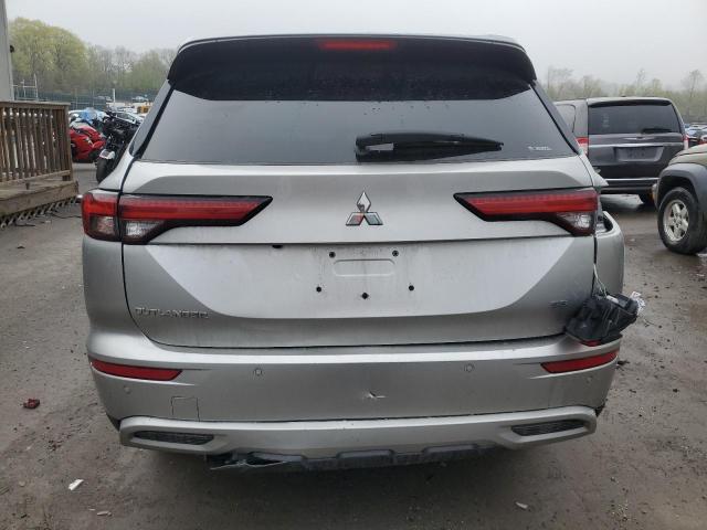 JA4J4UA81NZ029556 Mitsubishi Outlander Se