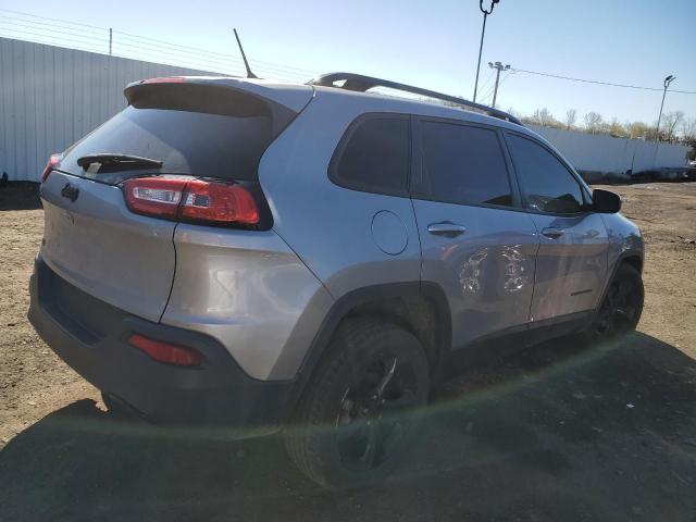 1C4PJLCB4JD587324 Jeep Cherokee Latitude
