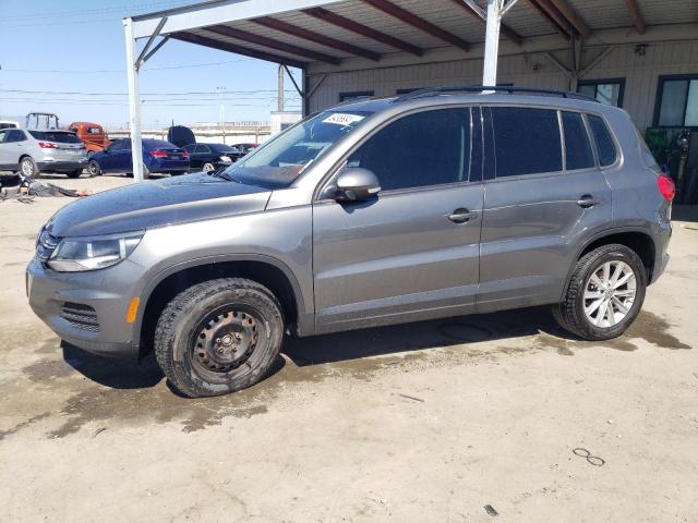 2018 Volkswagen Tiguan Limited მანქანა იყიდება აუქციონზე, vin: WVGAV7AX3JK006130, აუქციონის ნომერი: 49495684