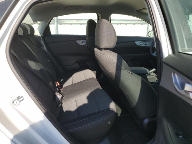 3KPF24AD9RE728966 KIA FORTE LX