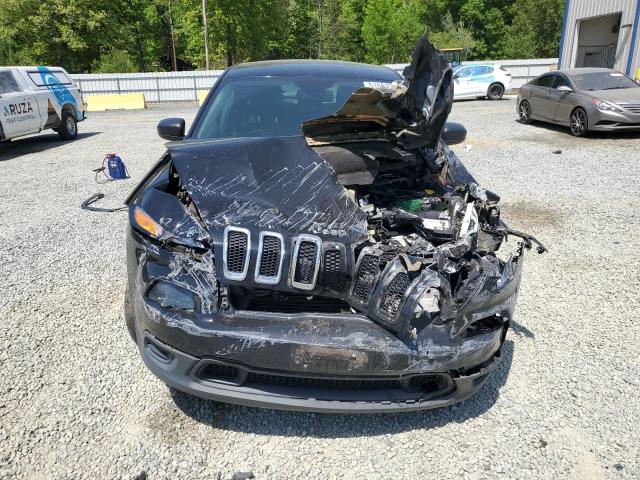 1C4PJMAB8HW647886 Jeep Cherokee Sport