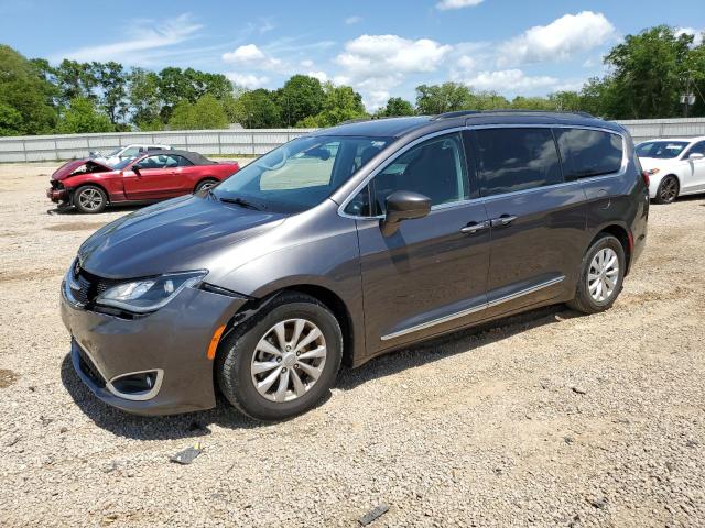 Auction sale of the 2017 Chrysler Pacifica Touring L, vin: 2C4RC1BG6HR692085, lot number: 47515844