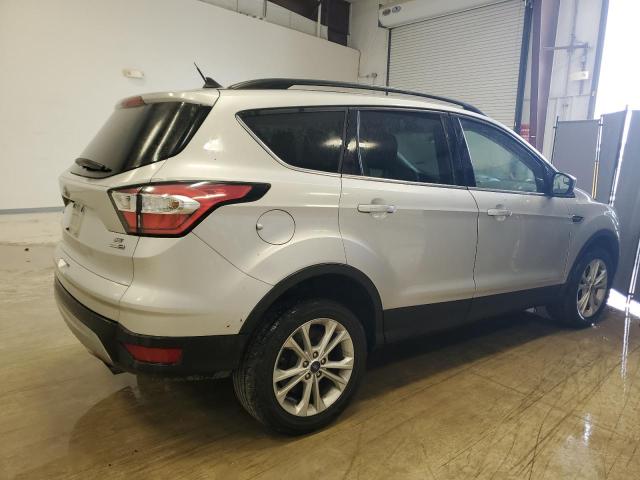 1FMCU9GD0JUD35991 Ford ESCAPE SE