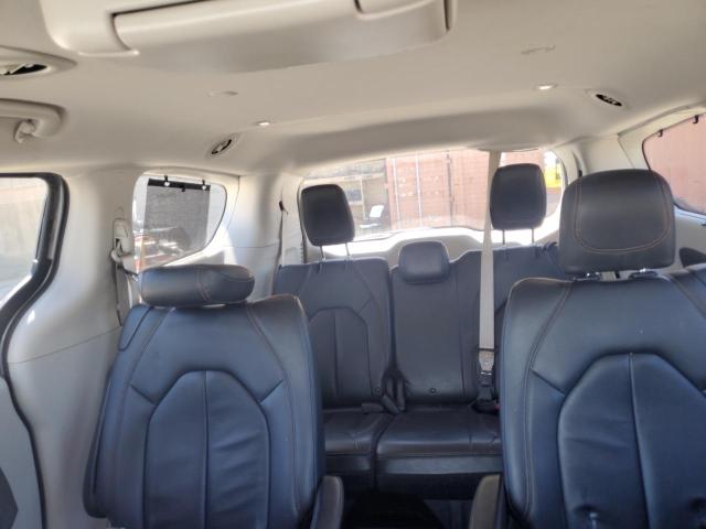 2C4RC1BG2HR702949 Chrysler Pacifica Touring L