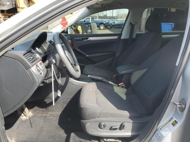1VWAA7A30JC042619 Volkswagen PASSAT S