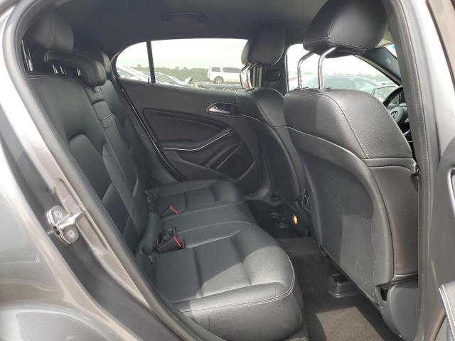 WDCTG4EB1JJ490044 Mercedes-Benz GLA 250