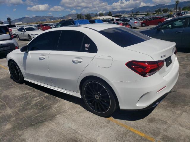 W1K3G4EB1NJ372738 Mercedes-Benz A 220