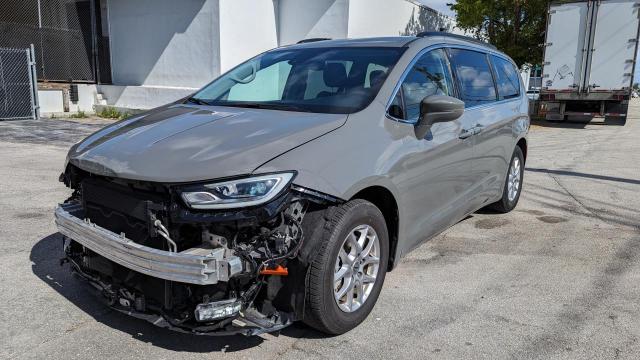 Auction sale of the 2022 Chrysler Pacifica Touring L, vin: 2C4RC1BG1NR165860, lot number: 51595324