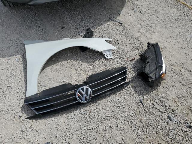 3VWDB7AJ2HM397017 Volkswagen JETTA SE