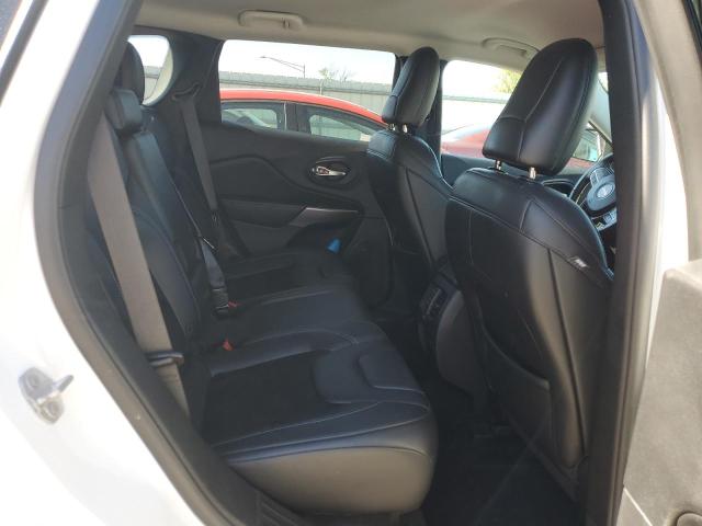 1C4PJMLB2KD438465 Jeep Cherokee Latitude Plus