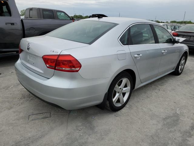 1VWBS7A32EC045674 Volkswagen PASSAT SE