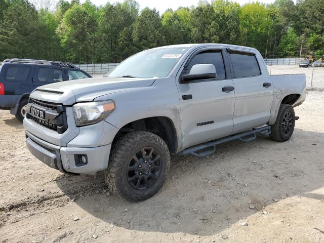 5TFDW5F12HX583641 Toyota Tundra Crewmax Sr5
