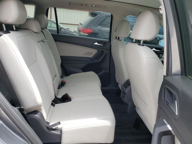 3VV3B7AX5KM077671 Volkswagen TIGUAN SE