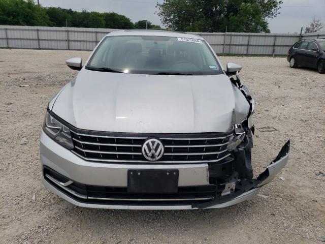 1VWBT7A38HC003141 Volkswagen PASSAT SE