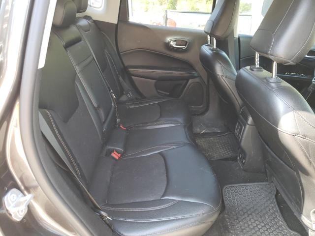 3C4NJDBB7JT393606 Jeep Compass Latitude