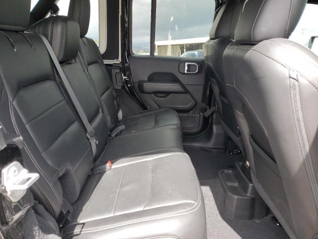 1C4HJXEN9JW176329 Jeep Wrangler Unlimited Sahara