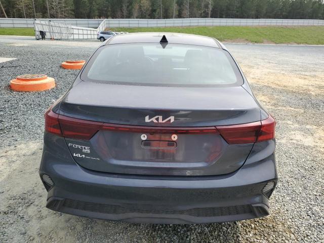 3KPF24AD9PE606380 KIA FORTE LX