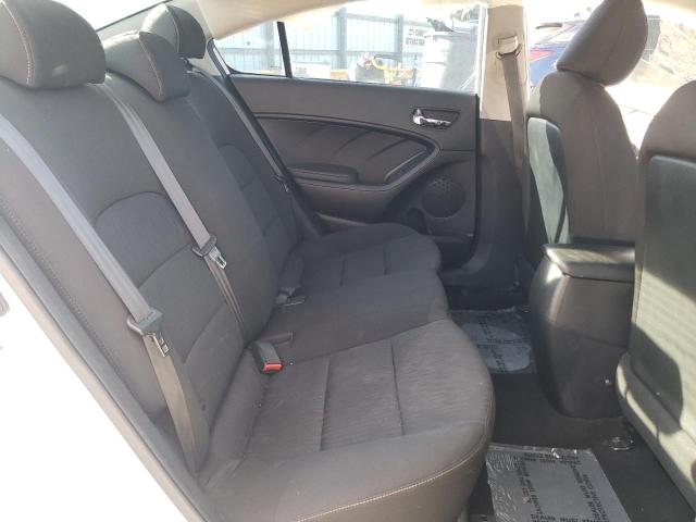 KNAFK4A68G5605618 KIA FORTE LX